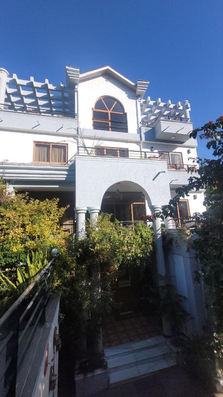 Inn Of The Four Sisters Гондер Екстериор снимка